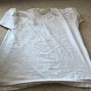 White plain t shirt size L